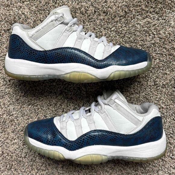 Nike Air Jordan 11 Low Snakeskin Navy Size 6 Youth (Size 7.5 Women's) - Picture 1 of 7